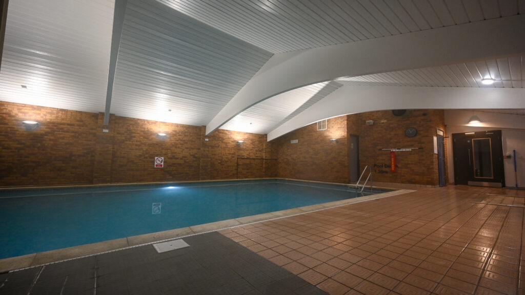 picture of the swimming pool at Horizon Guildford for swim school